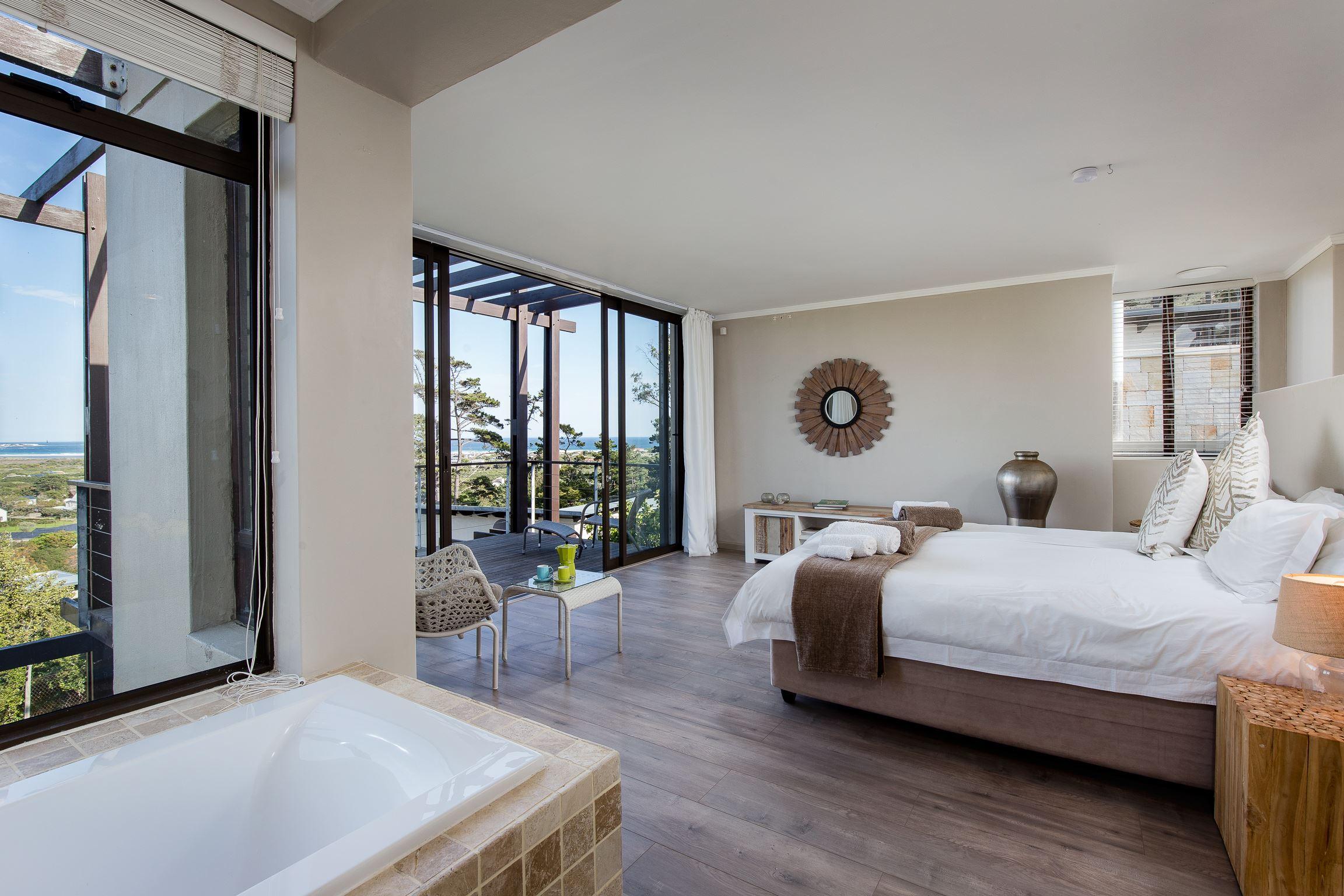 Chapman's View Villa - with solar backup power