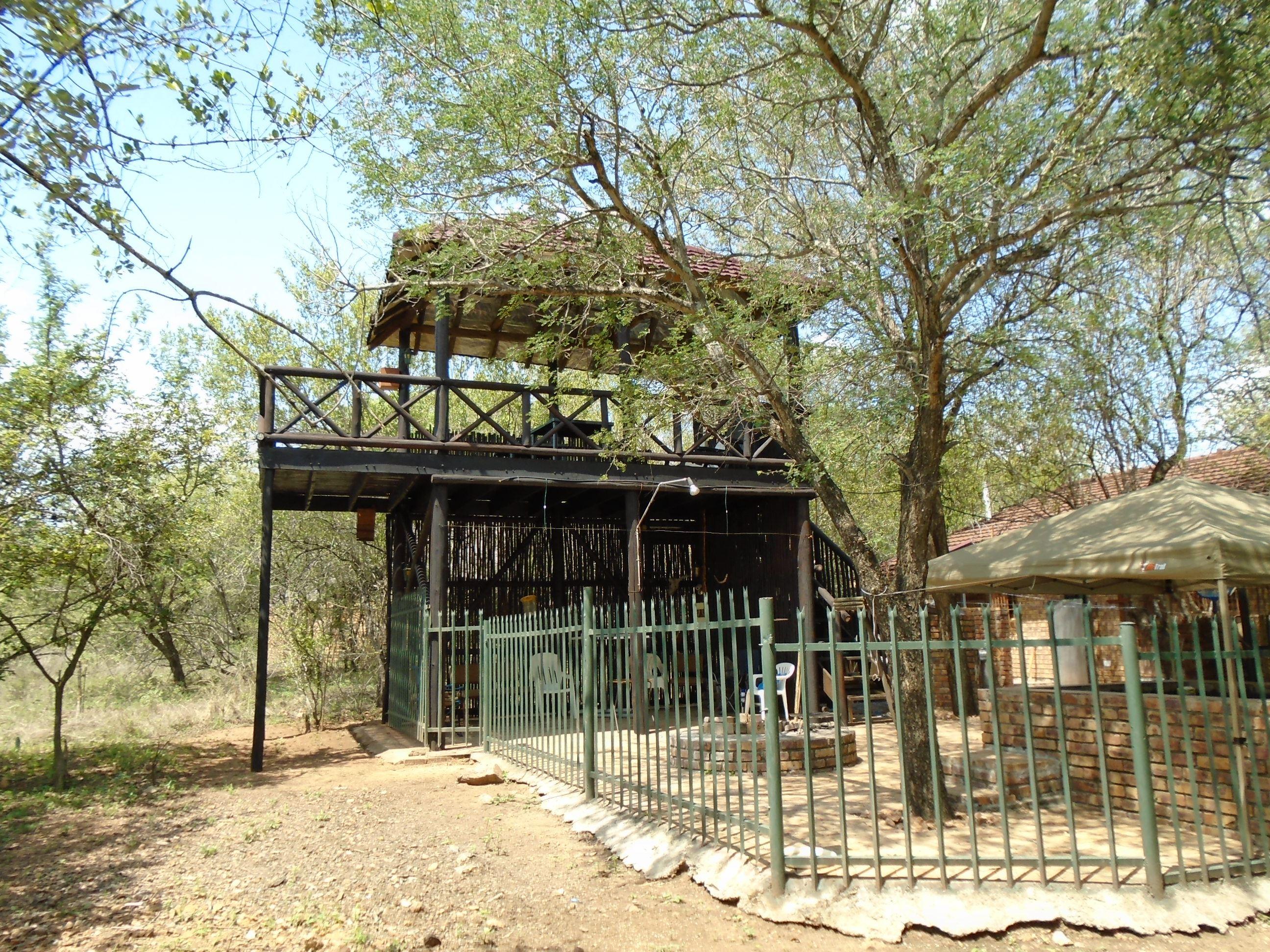 Volstruis Huis | Marloth Park Specials