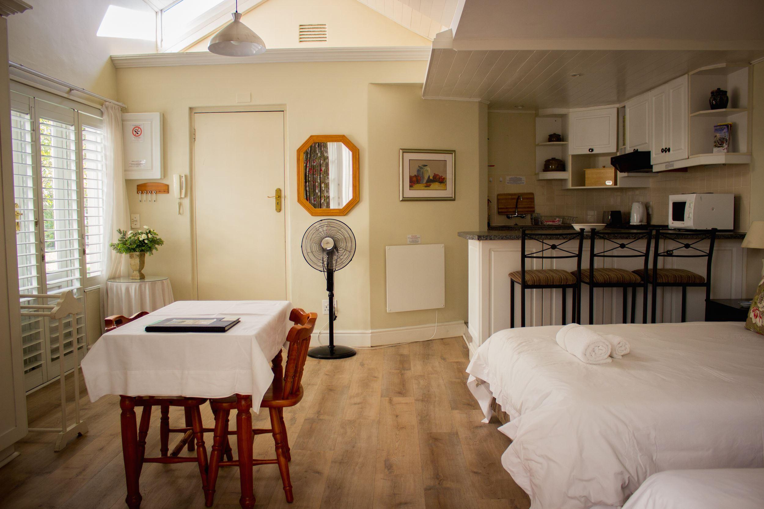 Westbury House | Accommodation Rondebosch
