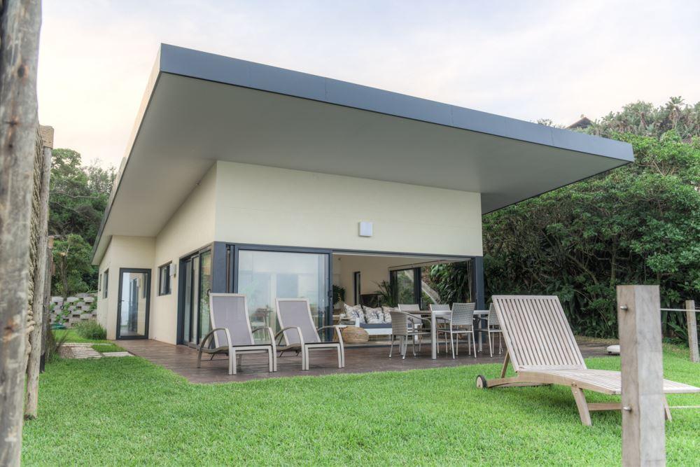 Rod's View | Sheffield Beach Accommodation