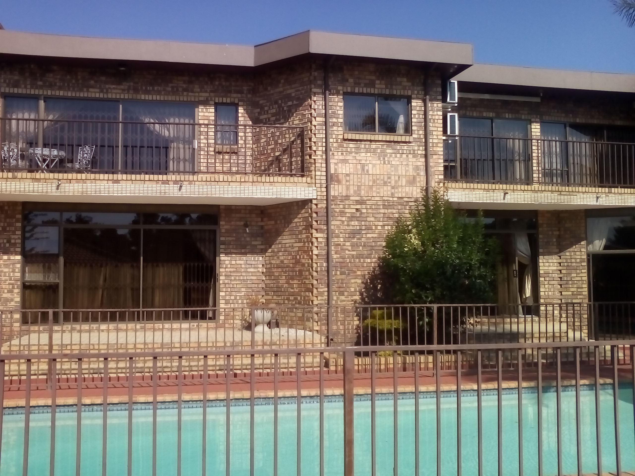 Thabiso Guesthouse | Accommodation Meyers Park