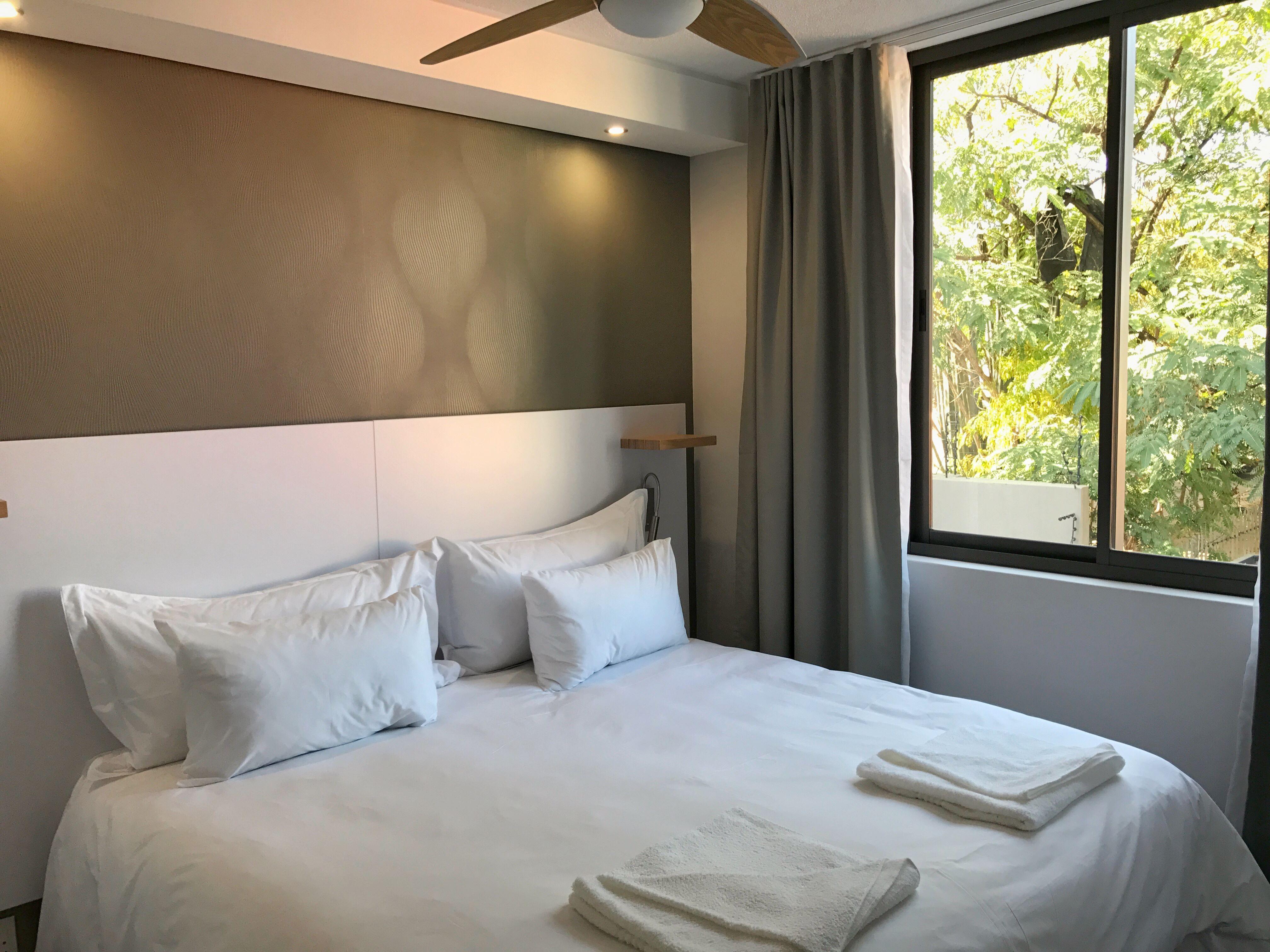 iKon Self Catering Apartments | Accommodation Luxury Hill