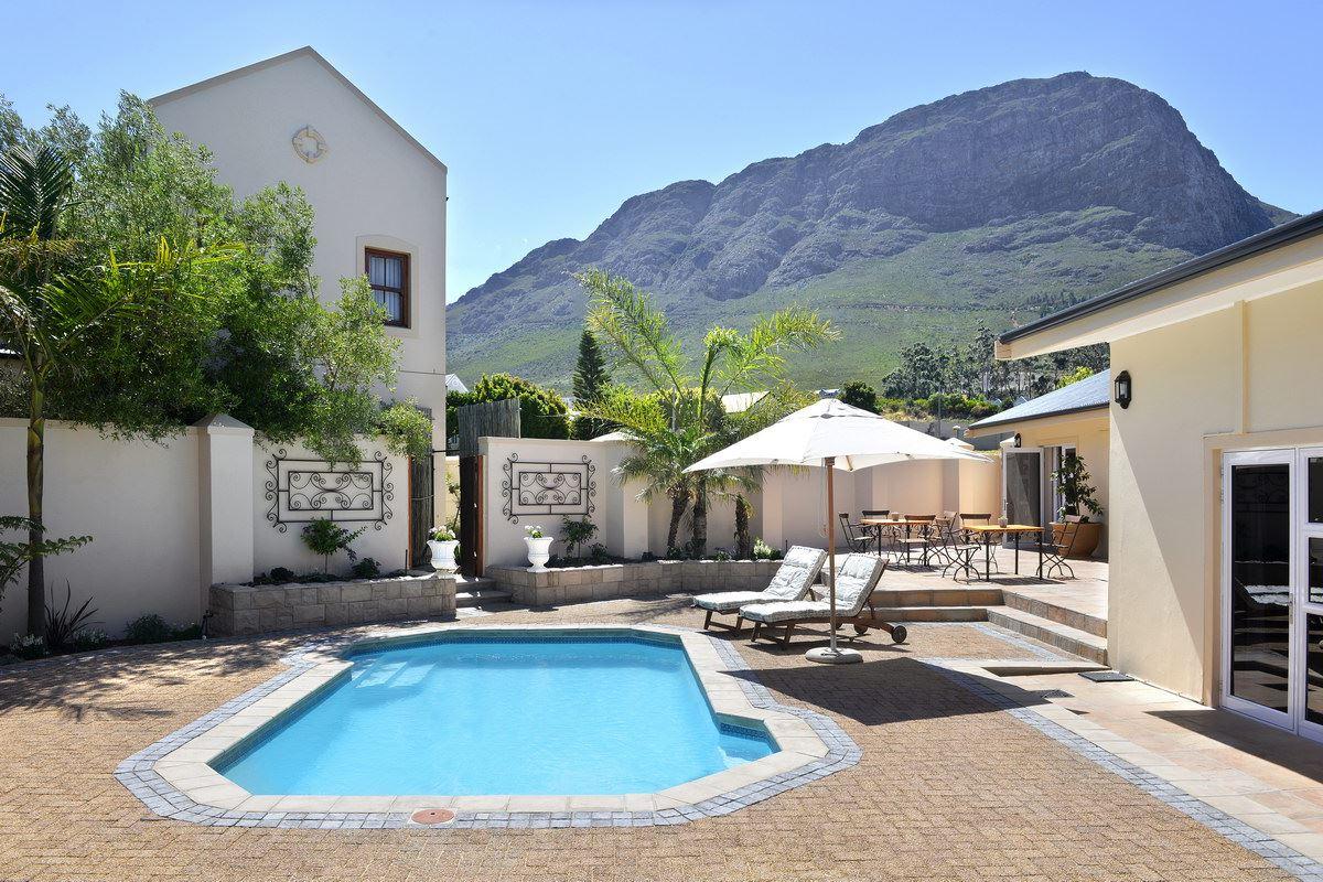 Grande Plaisir Protea Apartment | Franschhoek Accommodation