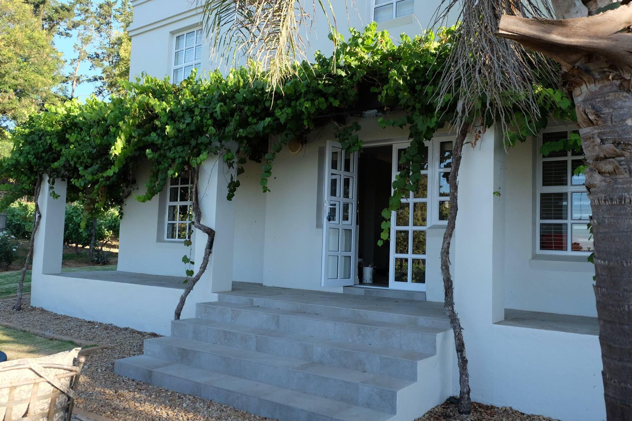 Kunjani Cottages | Accommodation Devonvale Golf and Wine Estate