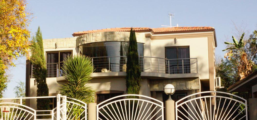 Bethel Holiday Homes | Oudtshoorn Accommodation