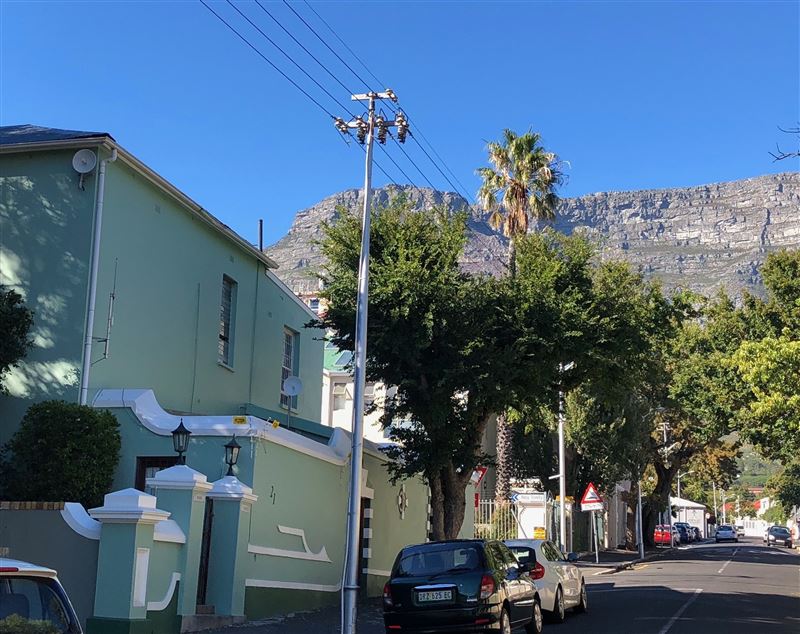 House against Table Mountain