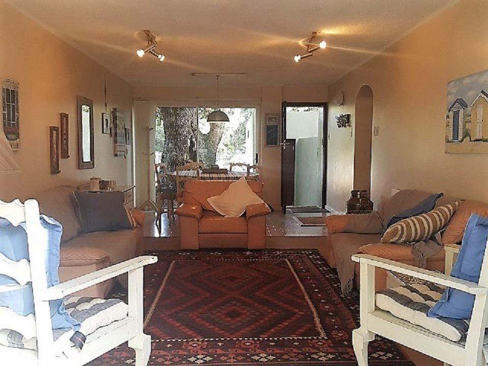 Freesia Avenue Holiday House | Self-catering Wilderness