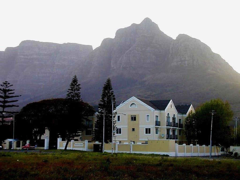 Garden Apartment in Rondebosch Find Your Perfect Lodging, Self