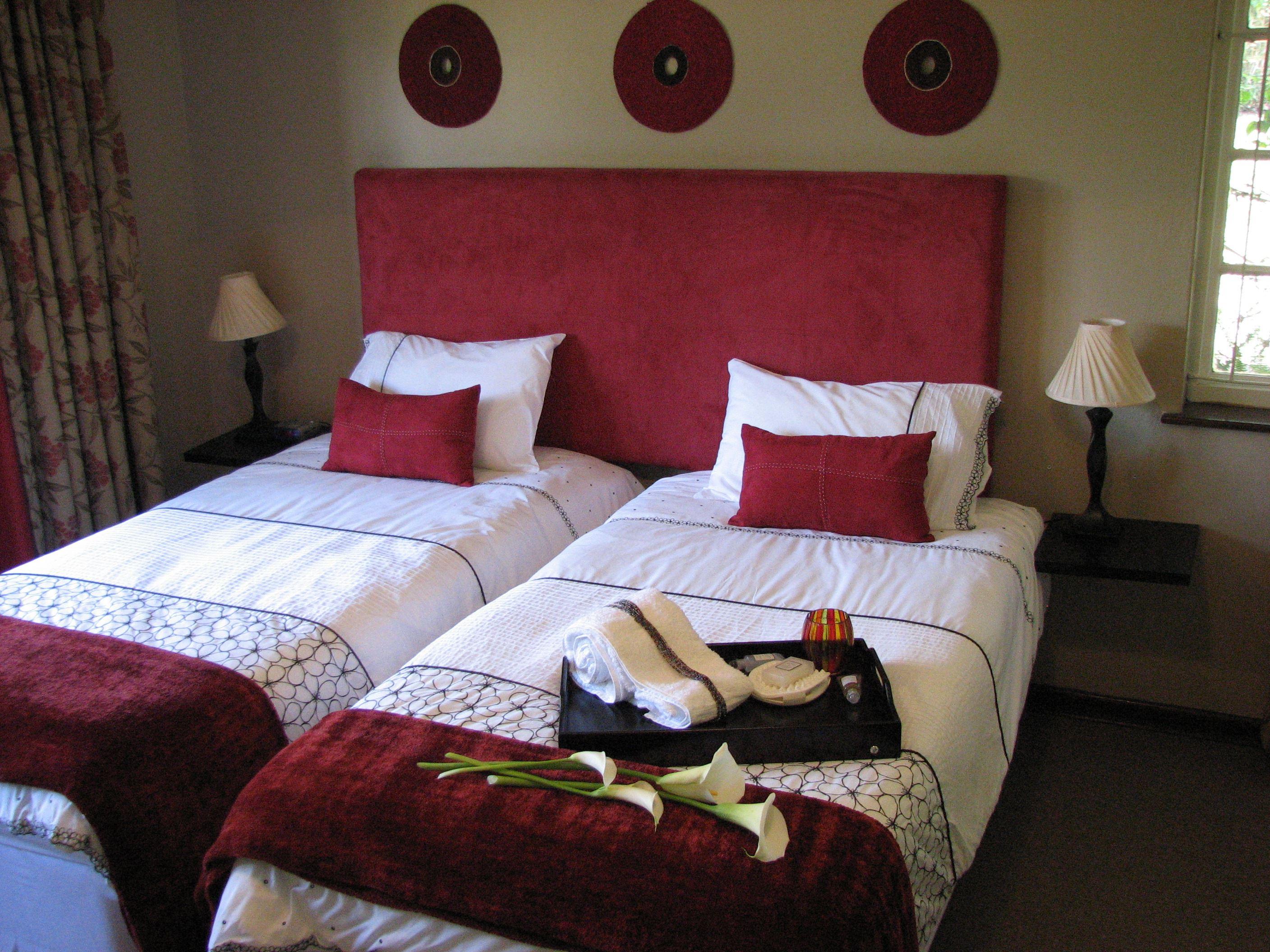 Siyakwamukela B&B | Bothas Hill Accommodation
