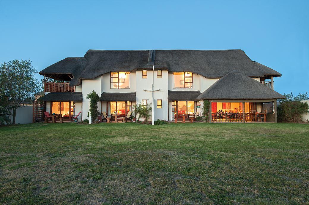 Happy Jackal Guest House | Accommodation Colchester