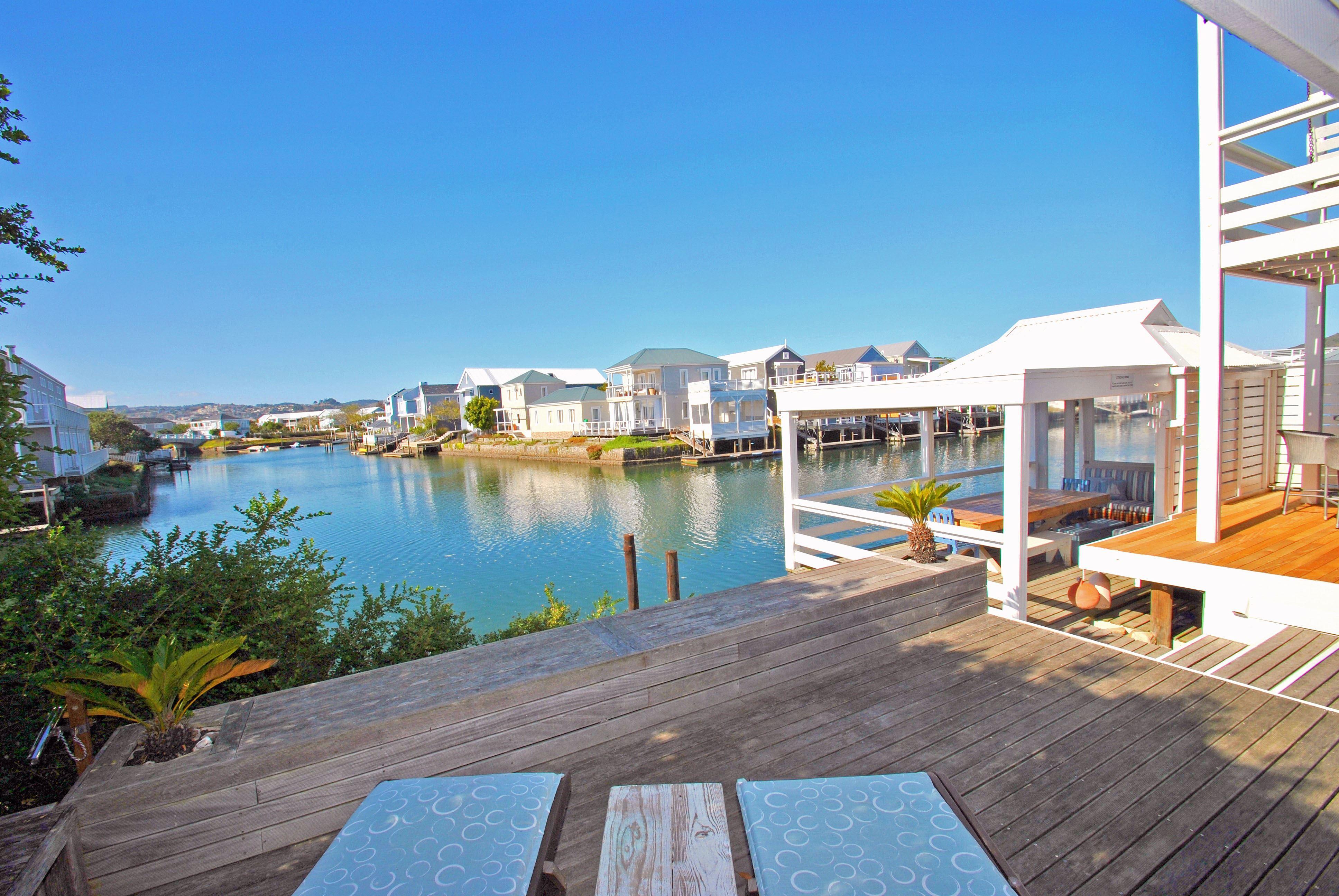Delightful Luxury Beach House | Self-catering Thesen Island