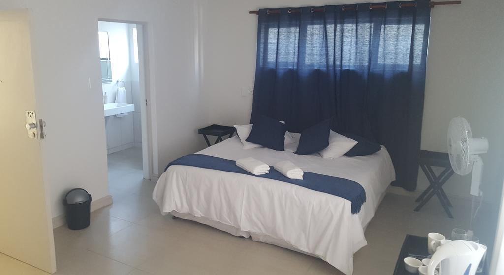 Dolphin Accommodation | Accommodation Gansbaai