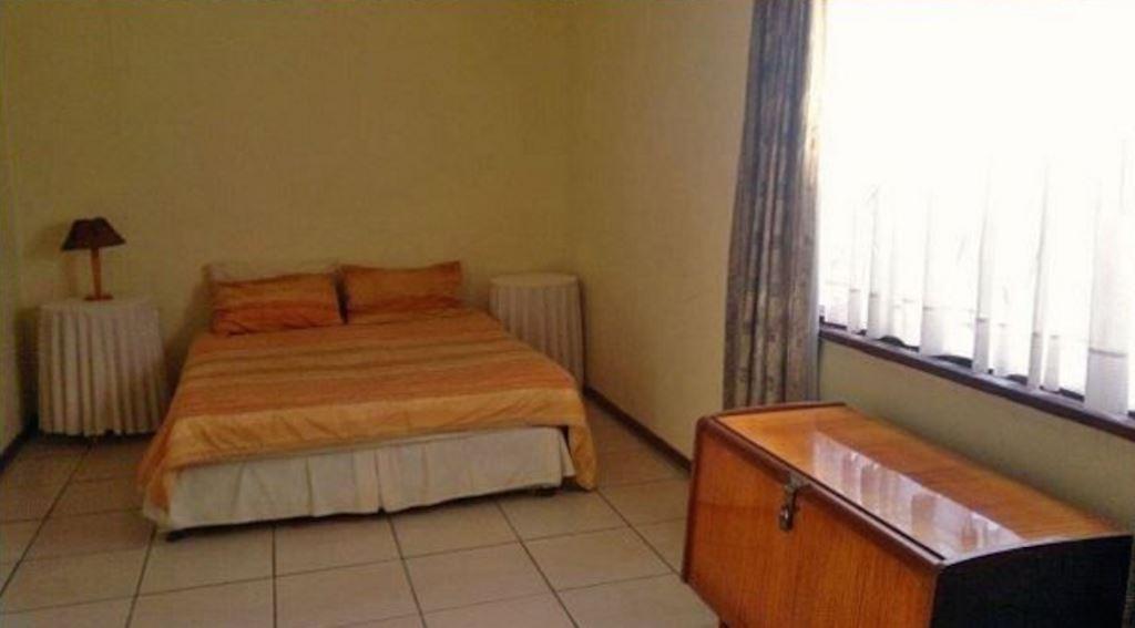 Whale's Watch | Self-catering Leisure Bay