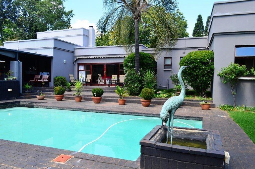 49 On Norman Guest House | Self-catering Northcliff