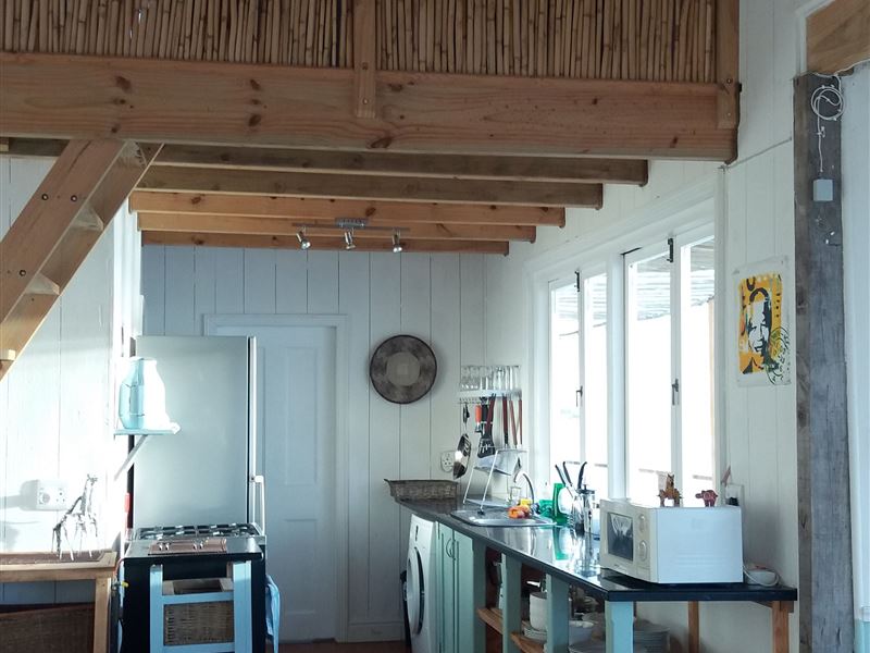 The Whale Cove Cottage