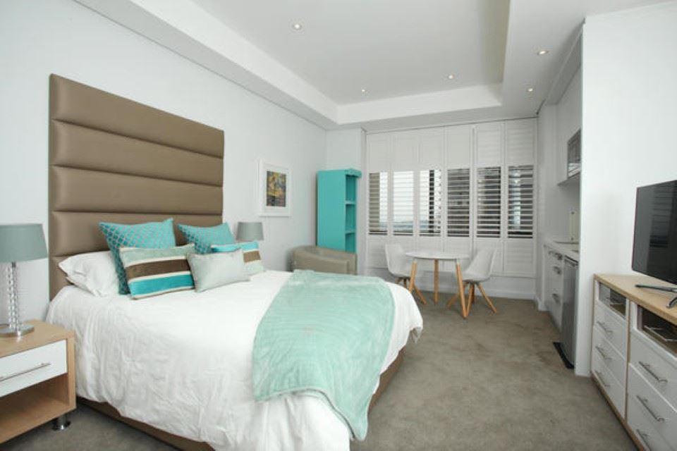 Sandton Skye Unit 702