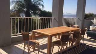 The Shore House | Kosmos Accommodation