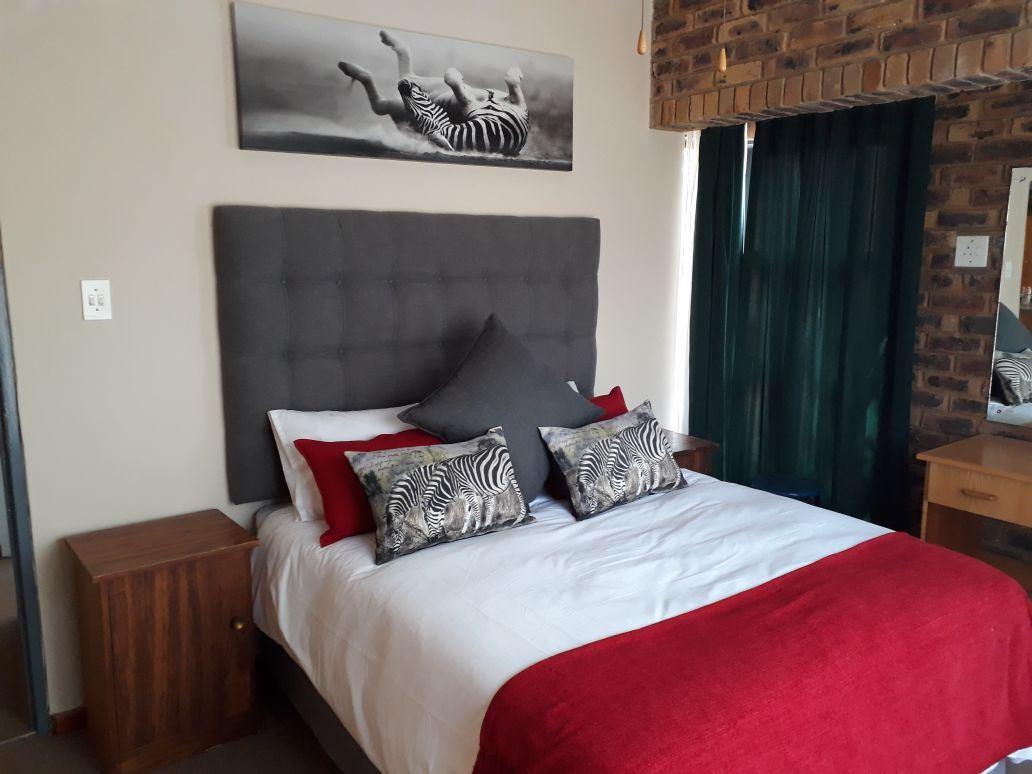 Meerkat Manor | Accommodation Kranspoort