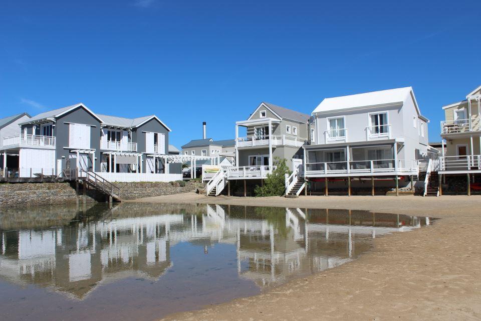 Avocet Beach House Special Deals and Offers Book Now!