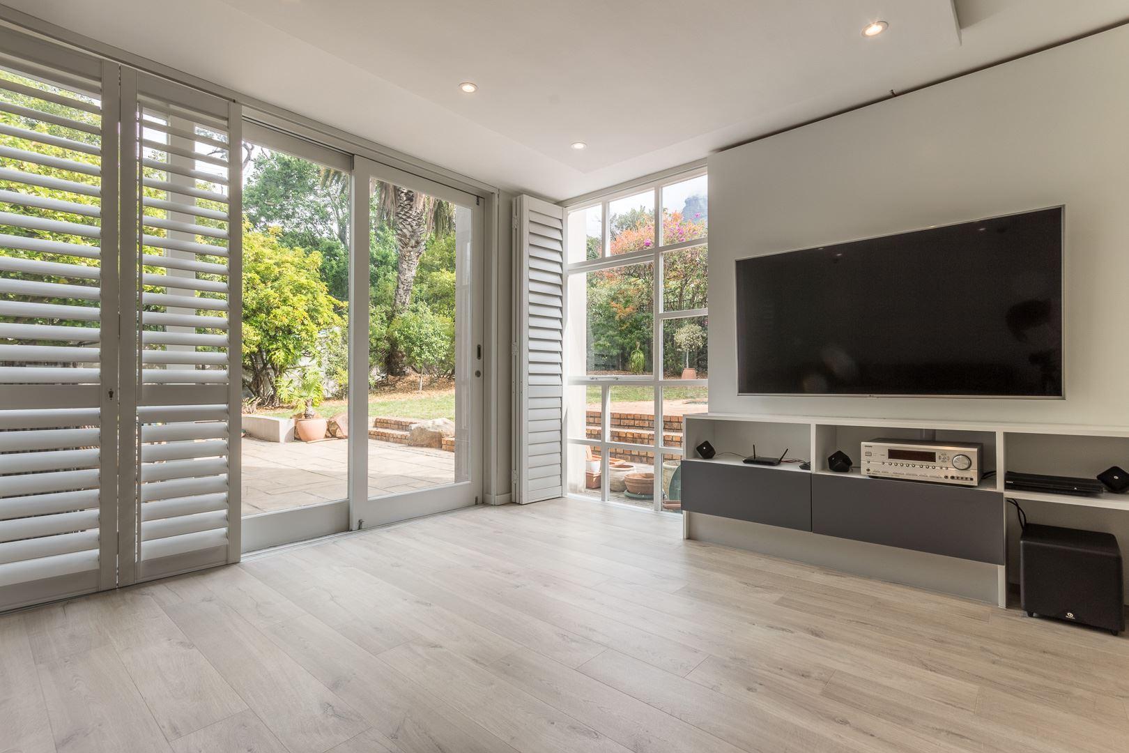 Beautiful Home With Pool - Great Tourist Location | Accommodation Gardens
