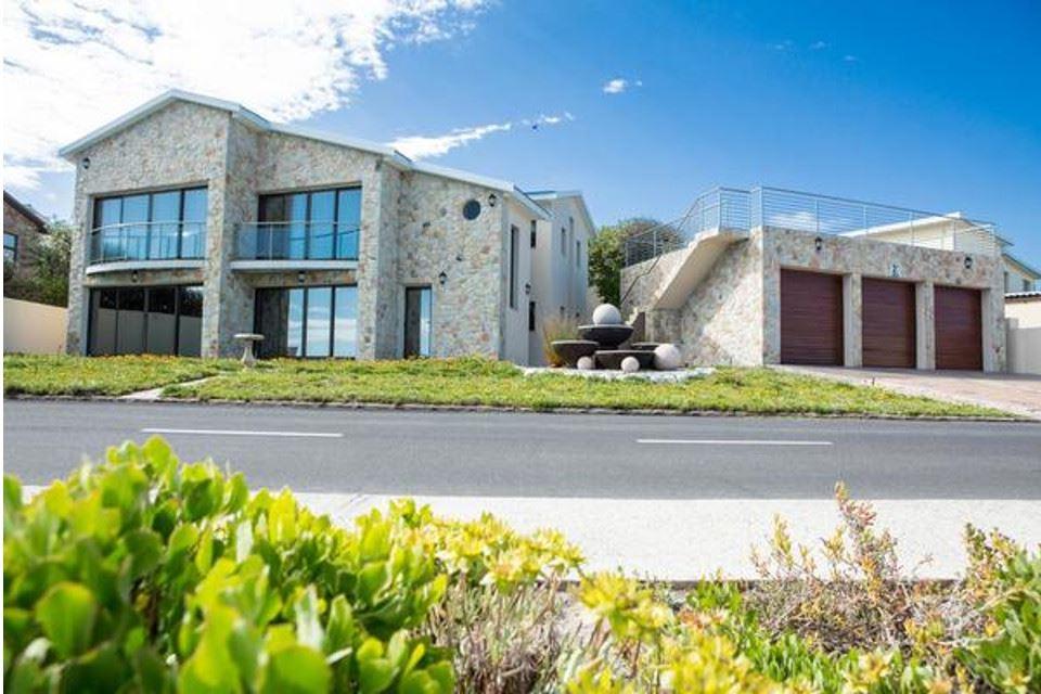 Little Eden | Perlemoen Bay Accommodation