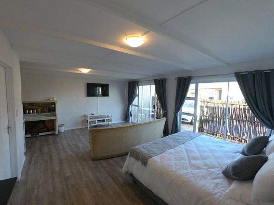 40 On Blue Rock Accommodation Somerset West | Sir Lowry's Pass Accommodation