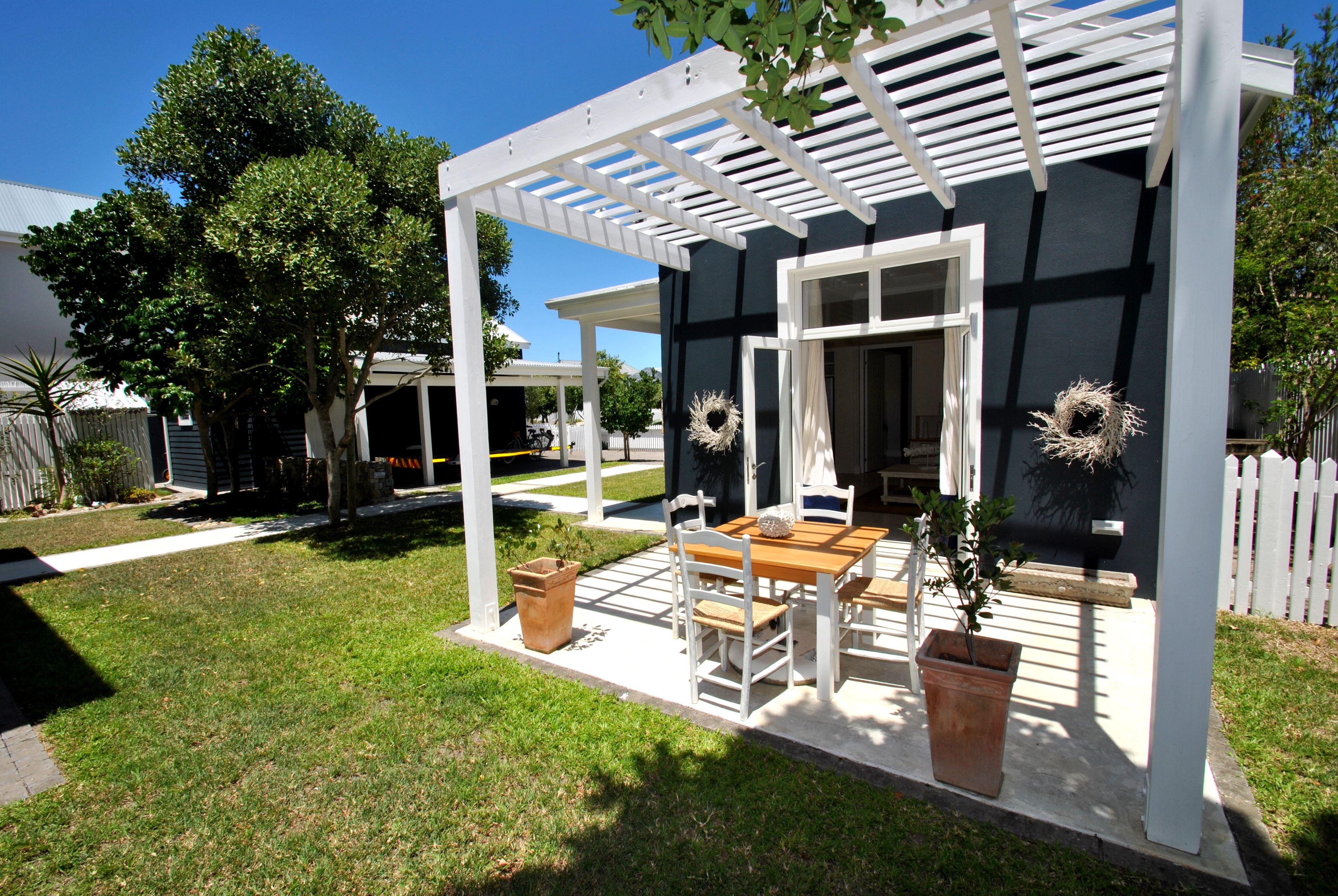 Luxury Garden Cottage | Thesen Island Accommodation