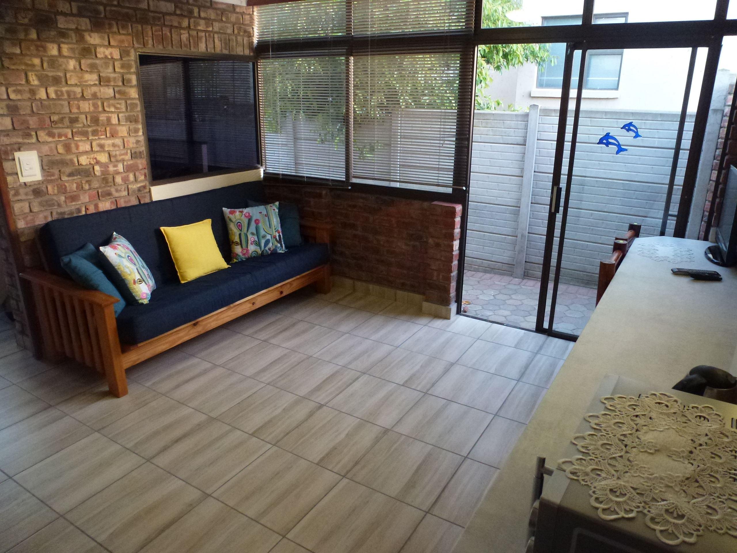 44 Geelhout Ave Flat | Hartenbos Self-catering