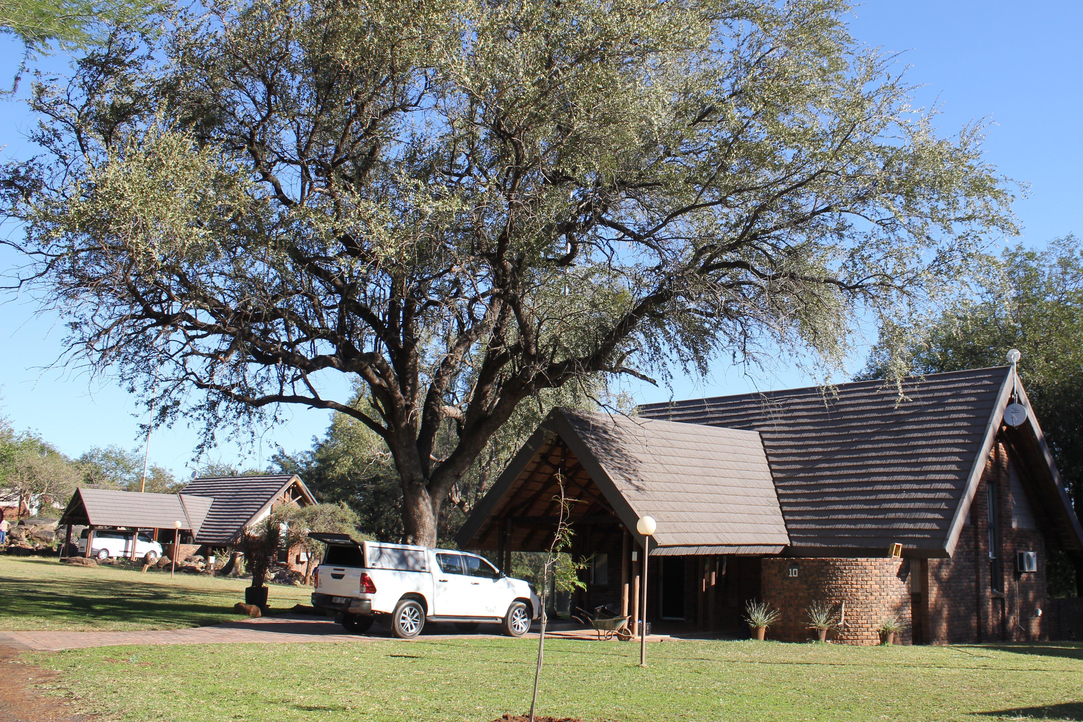 Ekuthuleni River Front Chalet Hoedspruit
