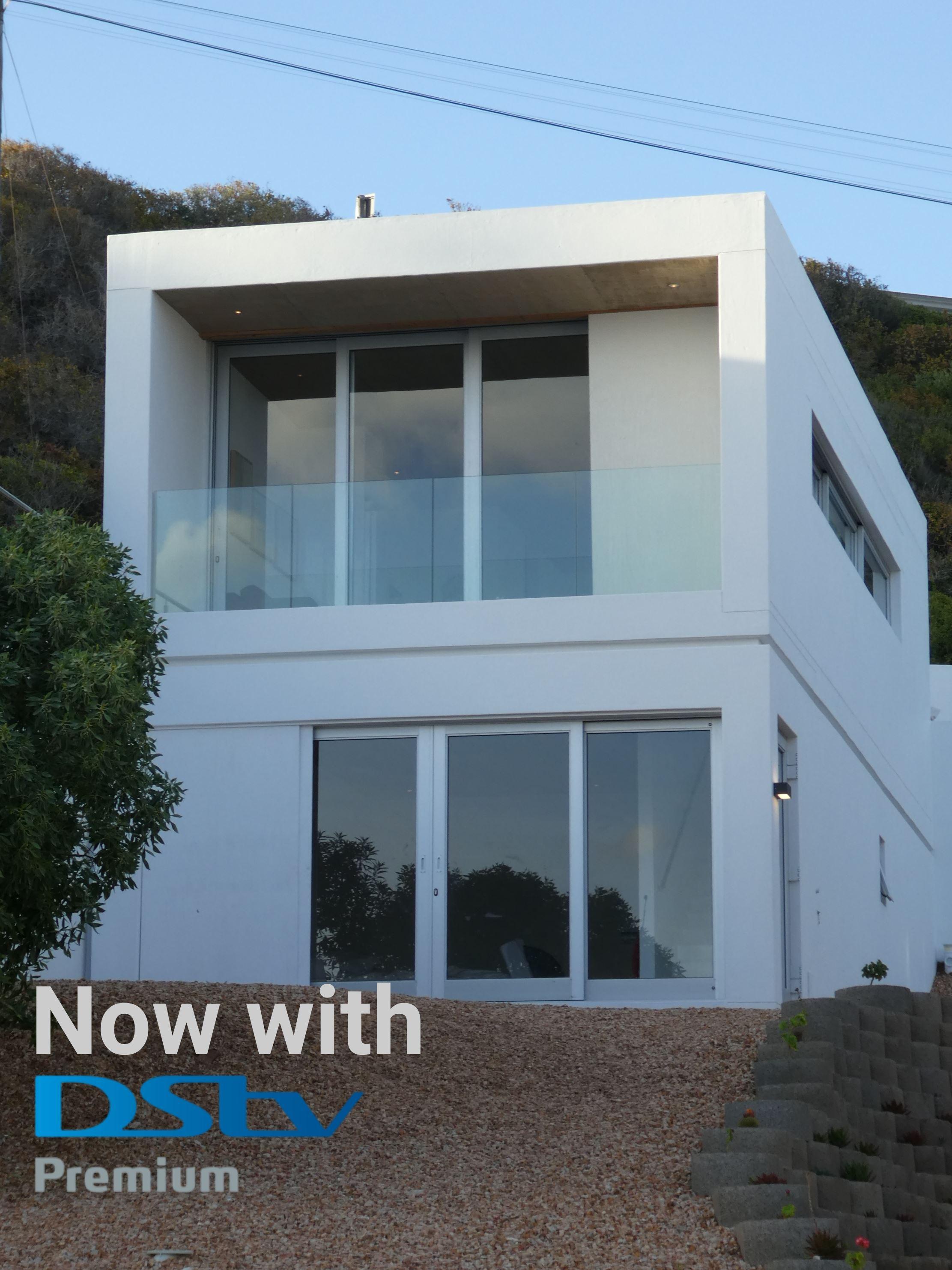 Gallery House | Jongensfontein Accommodation