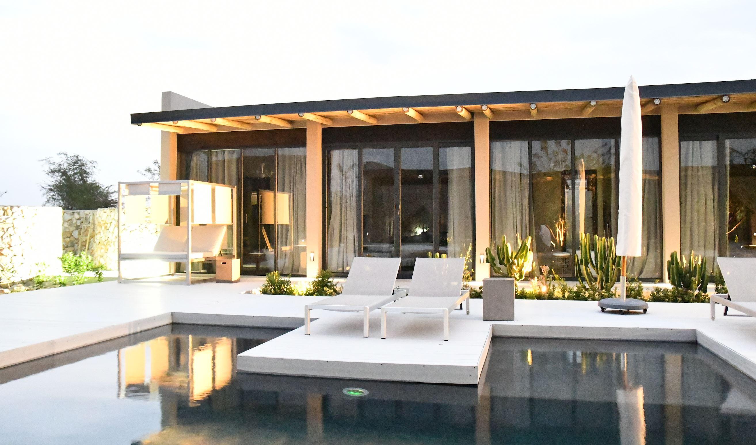 Kruger Sunset Lodge - Living with Lions