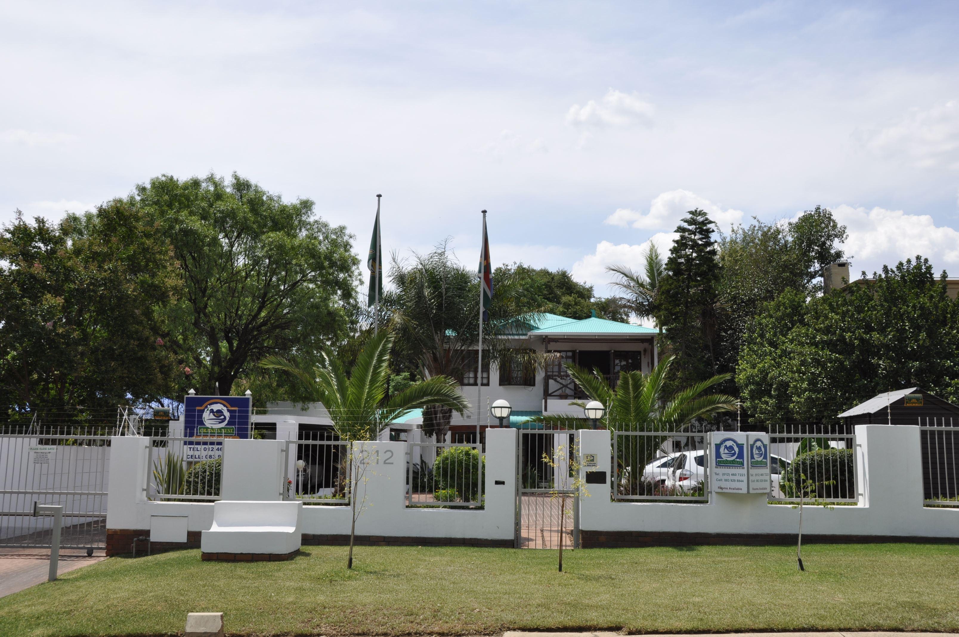 Cranes Nest Guest House @ 208 | Self-catering Austin Roberts Bird Sanctuary