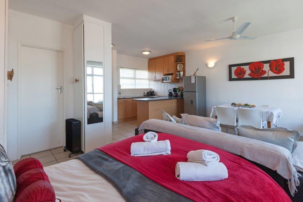 Accommodation at Cascades 507 by CTHA