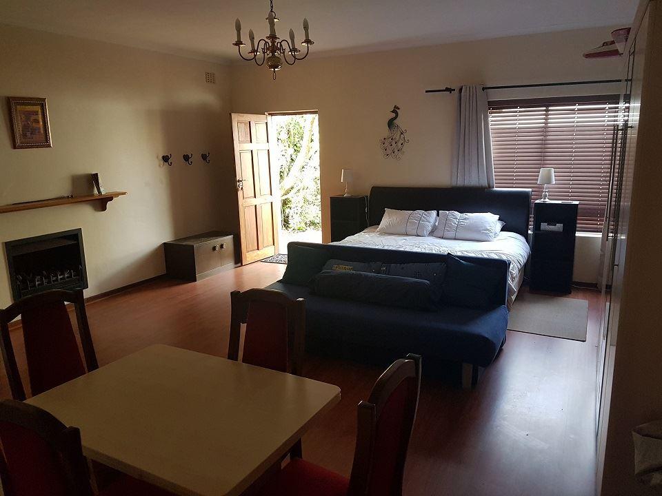 Pepper Tree Self Catering Unit | Heldervue Accommodation