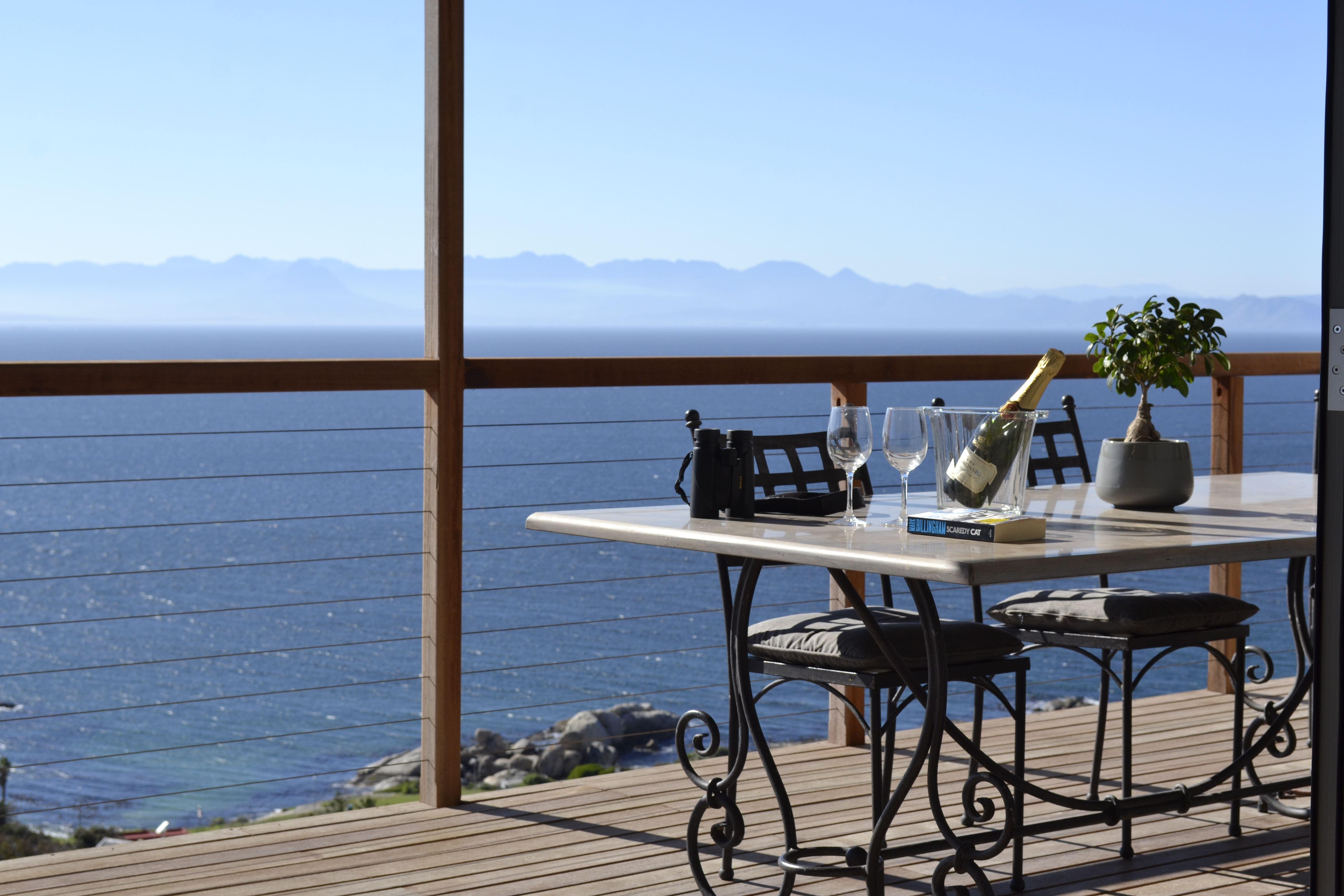 Oceans Drift Guest House | Simons Town Accommodation