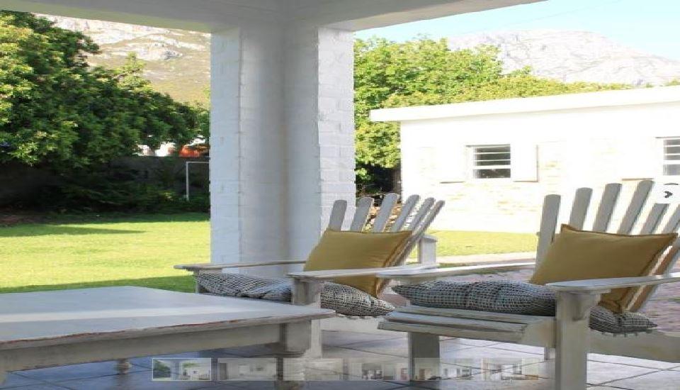 Stone's Throw | Hermanus Accommodation