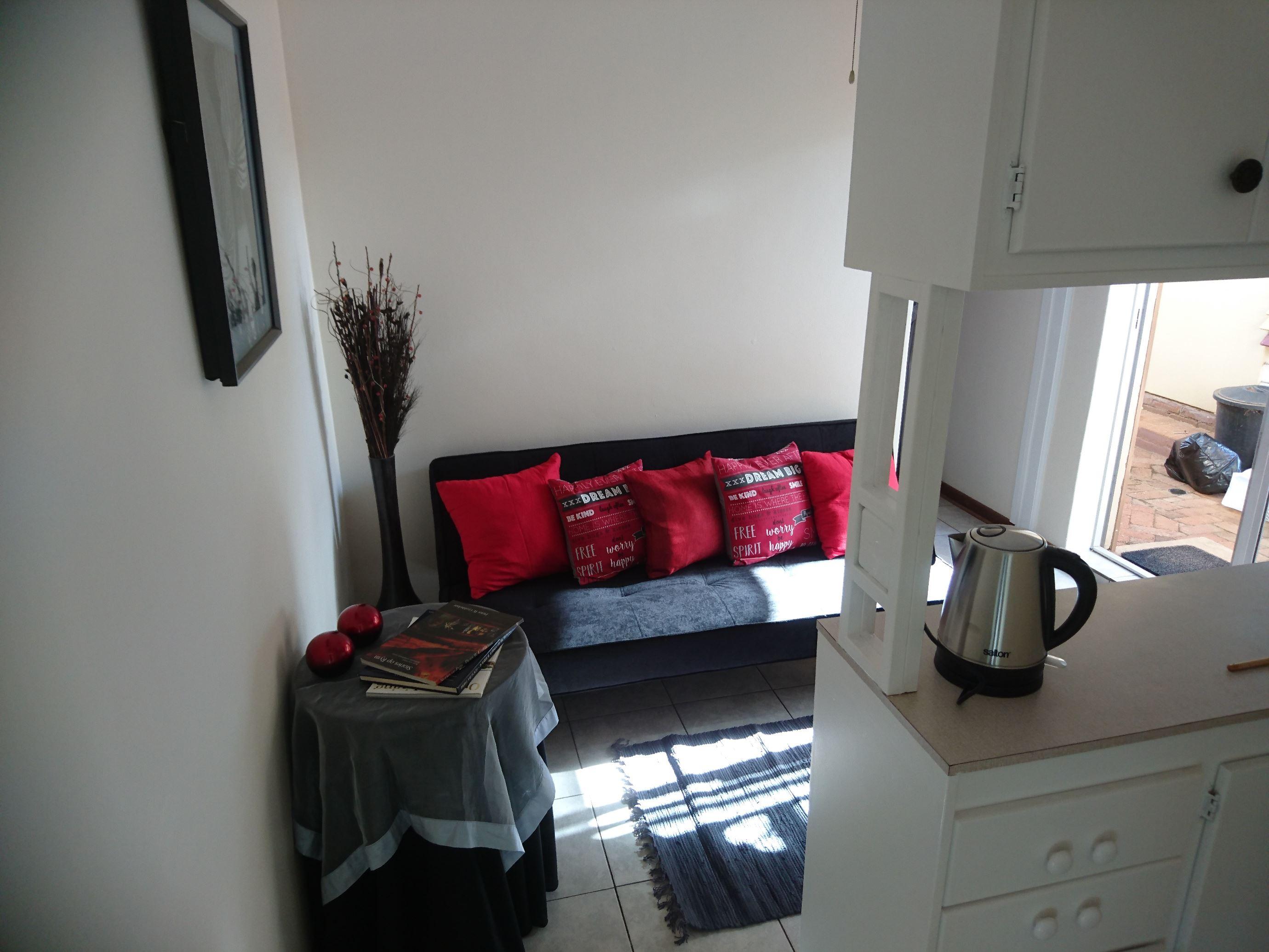 Chanelle Self Catering | Universitas Accommodation
