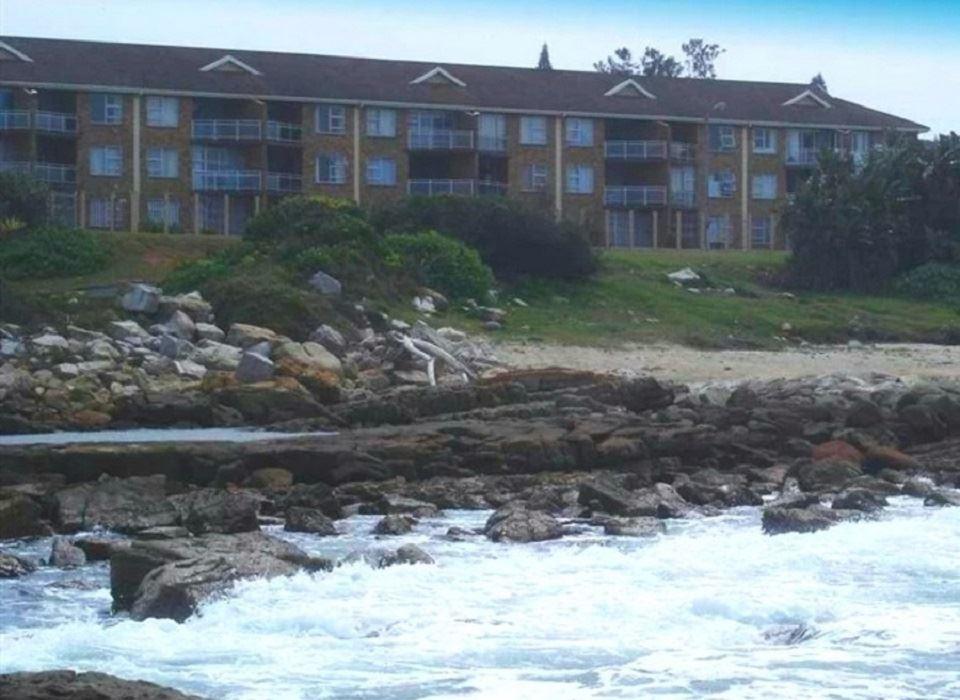 Astove 10 | Manaba Beach Accommodation