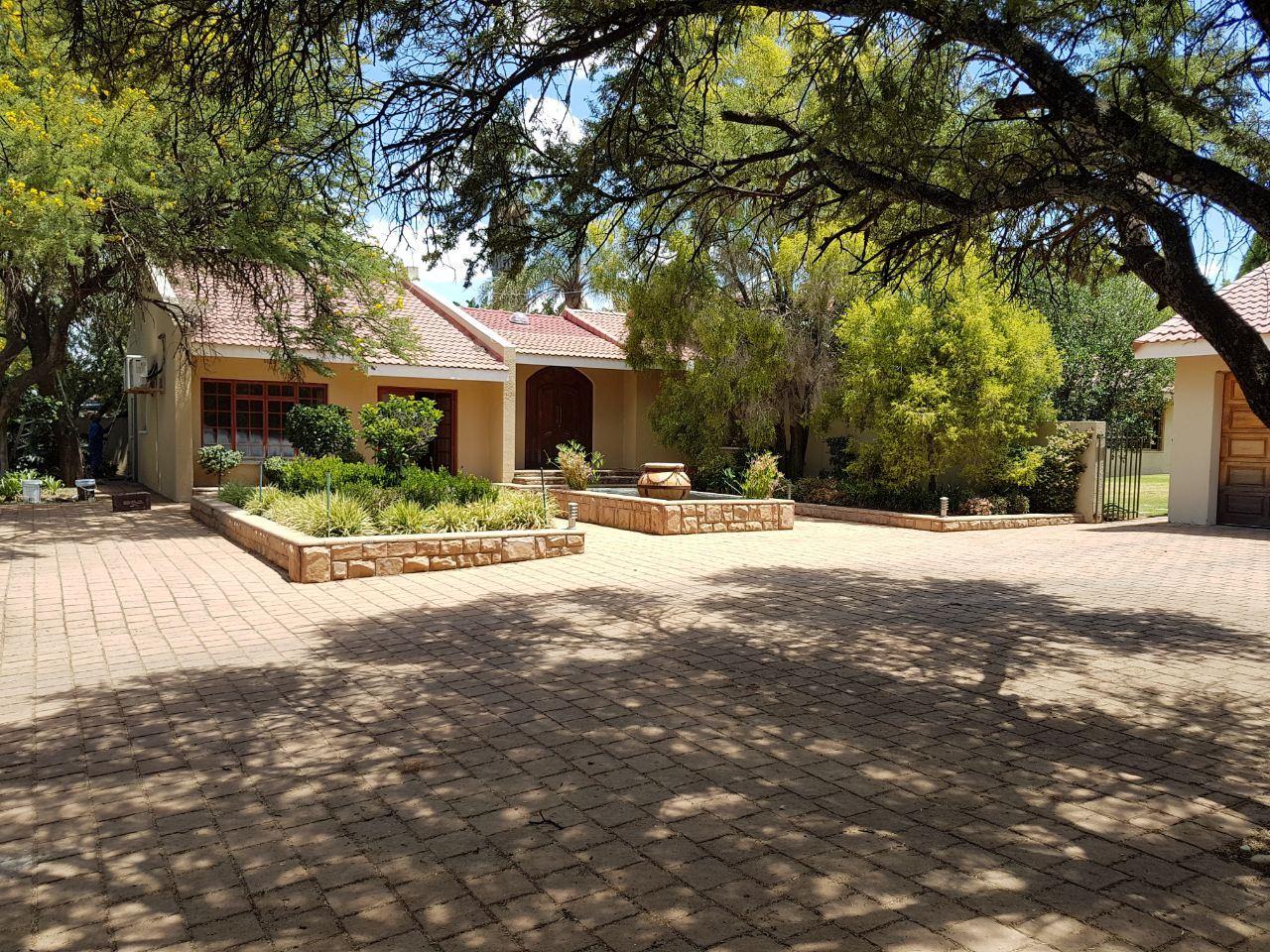 Gluckman Drive guesthouse | Riebeeckstad Accommodation