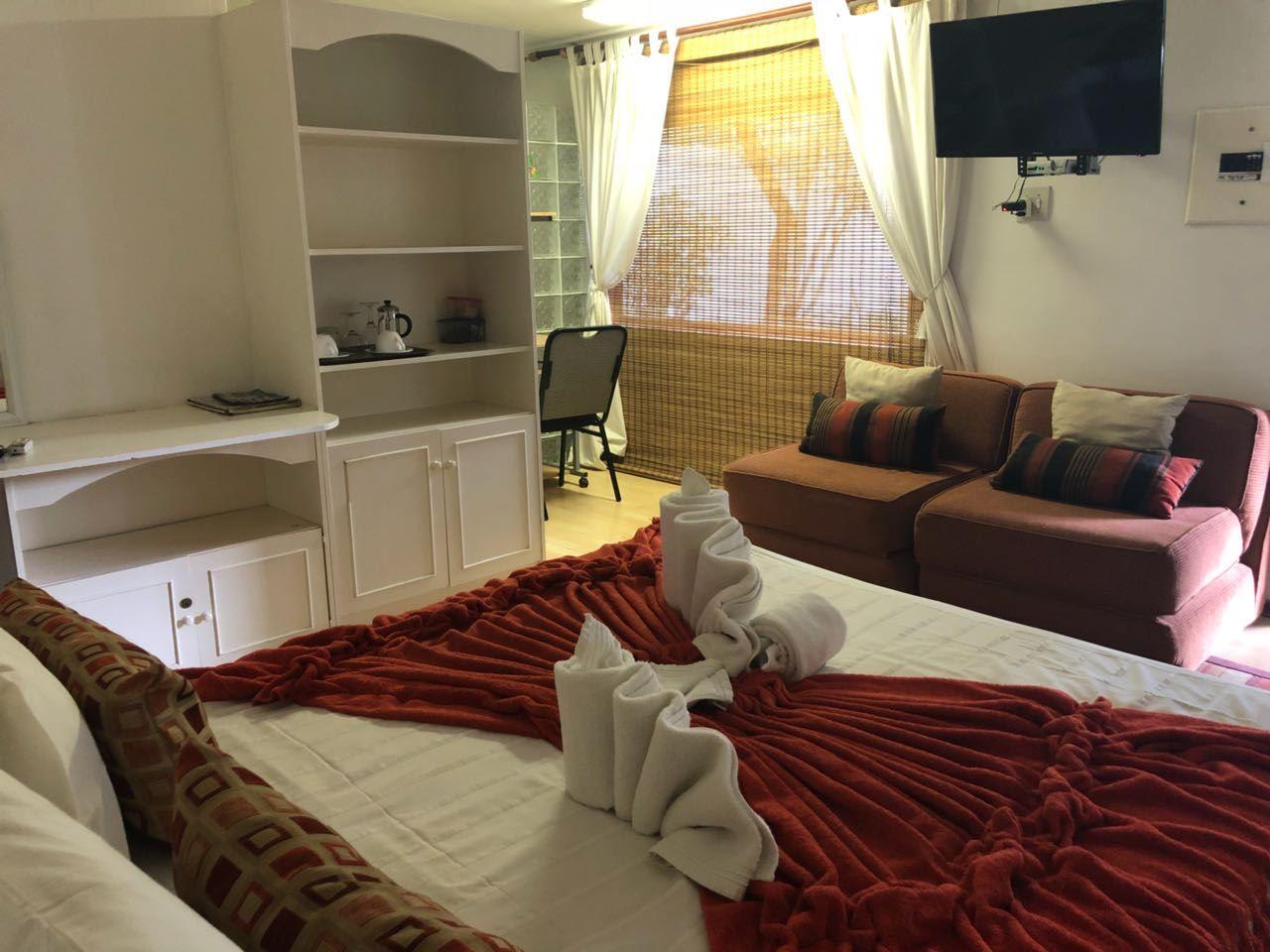 Black Olive Guest House | Accommodation Brooklyn