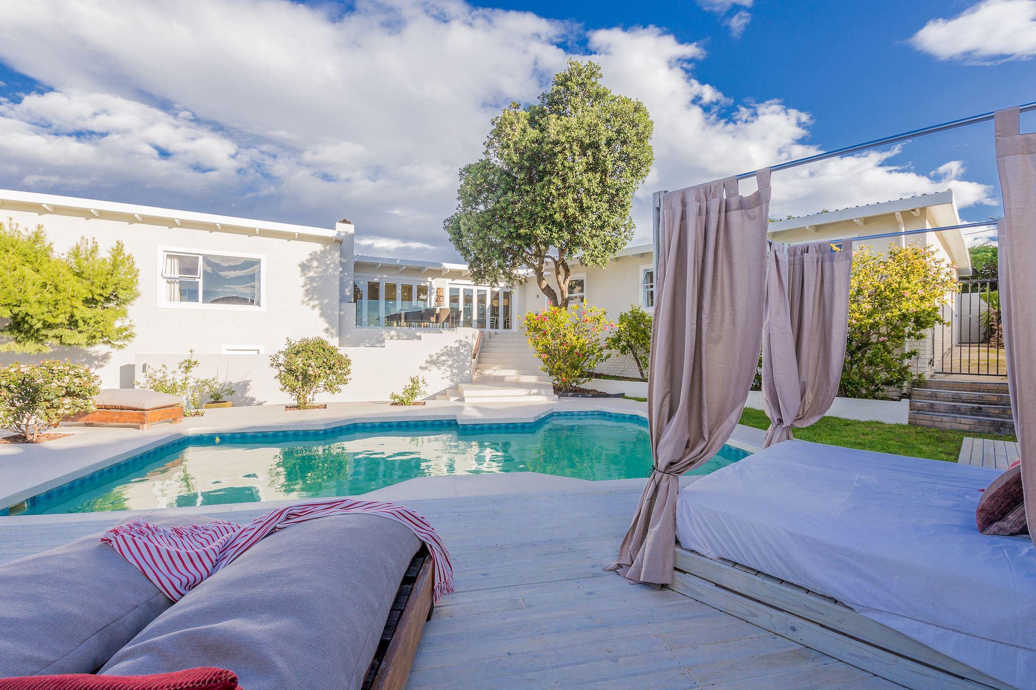 Villa Watsonia | Accommodation Bloubergrant