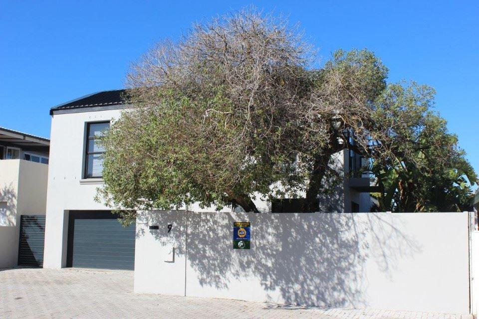 Melkbosstrand Hideaway