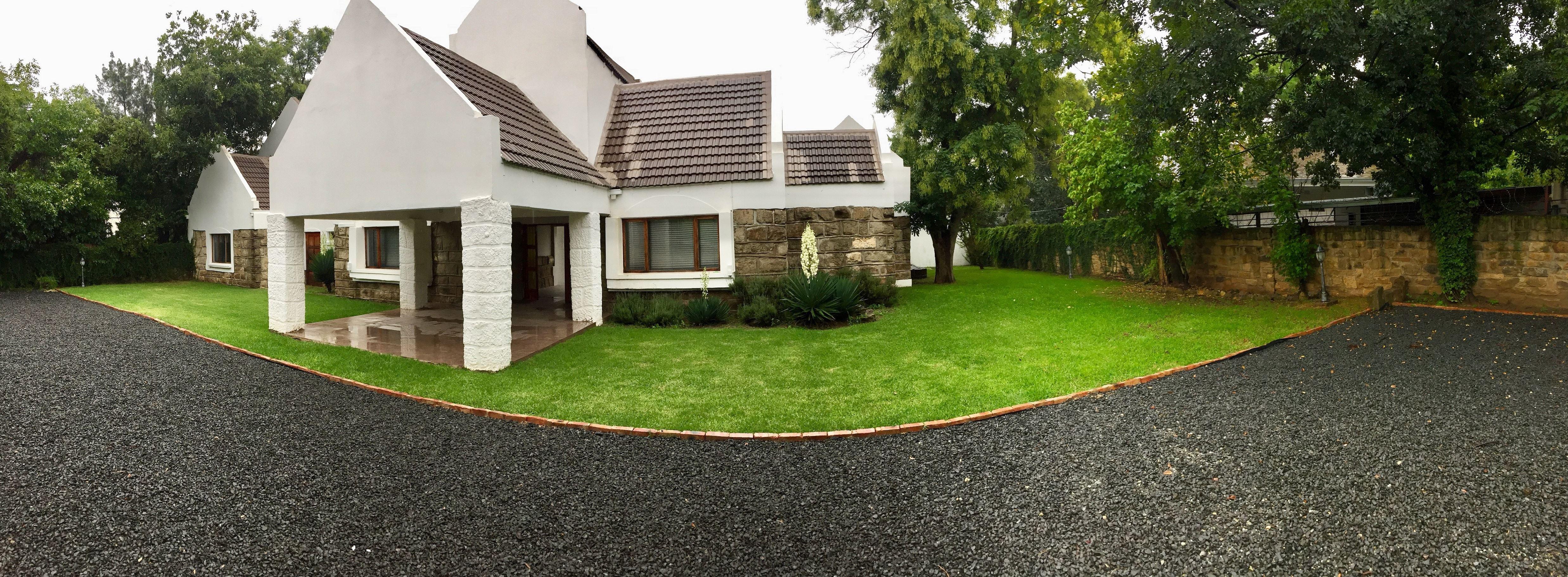 Sandstone Guesthouse | Accommodation Panorama (Kroonstad)