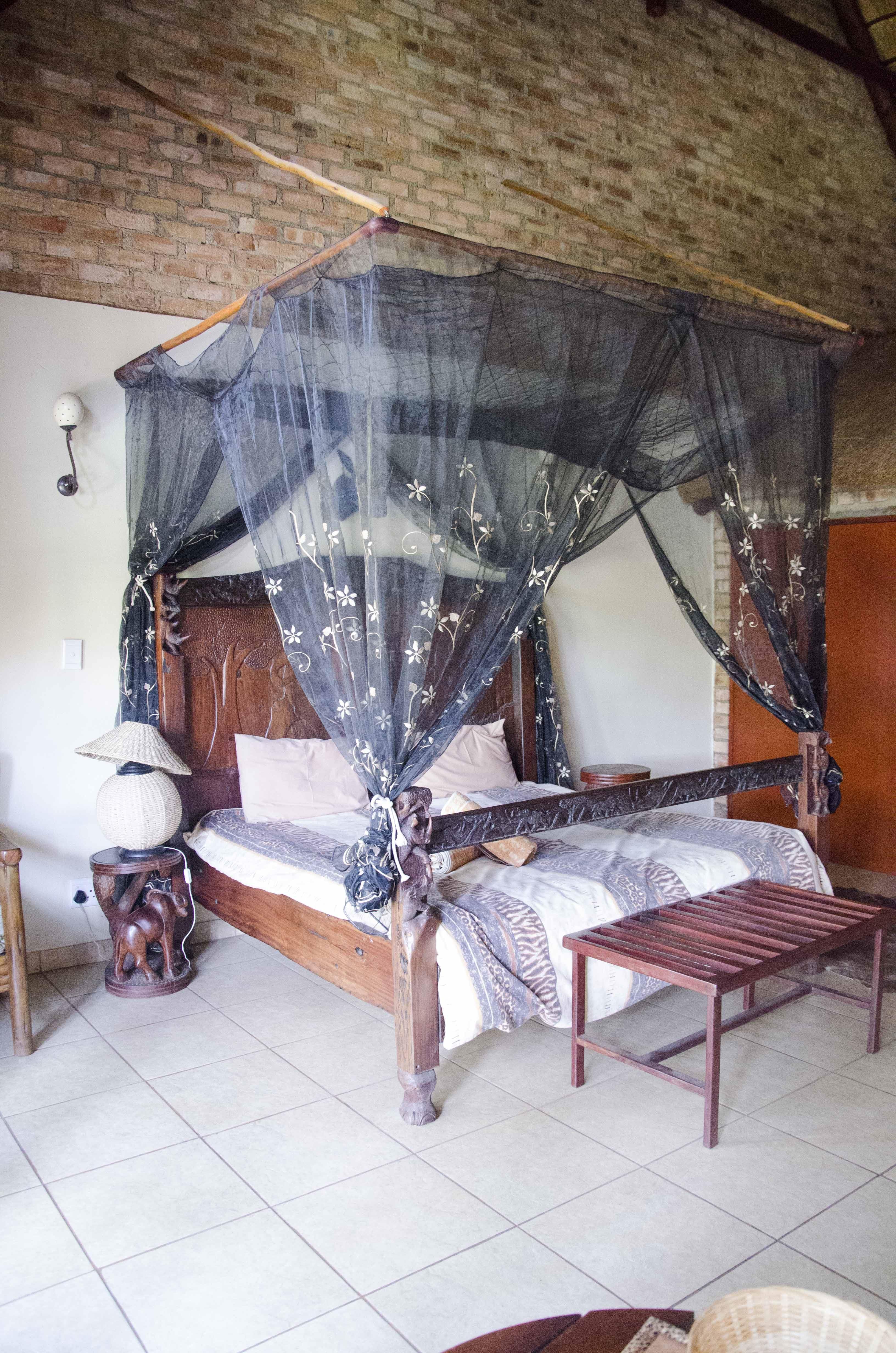 Lazy Lion Lodge | Glenferness Lodges