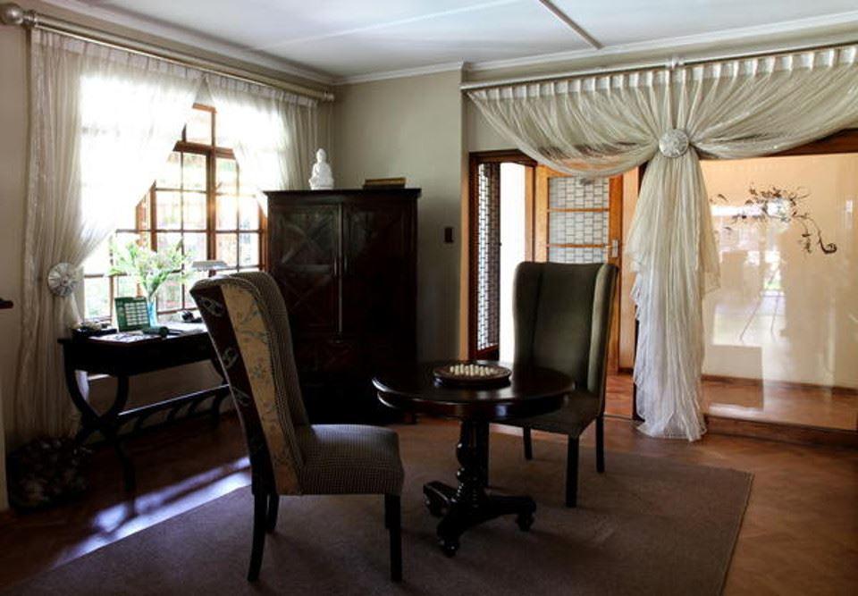 Cappuccino's Lodge | Accommodation Parklands (Kitwe)
