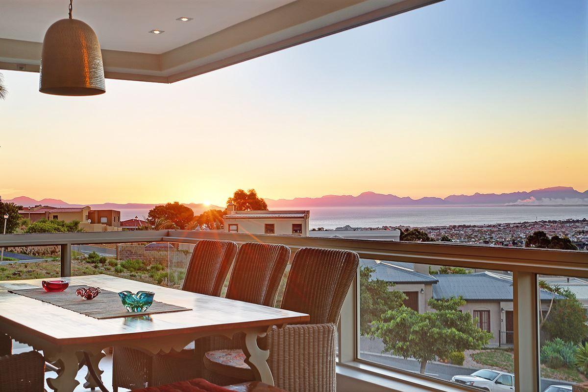 La Paix Brise | Gordons Bay Accommodation
