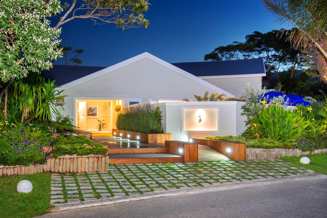 One on Bollard | Accommodation Leisure Island