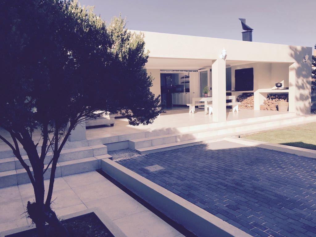 N&S | Struisbaai Accommodation