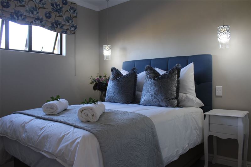 Dubble Bed with clean percale linen and towels provided