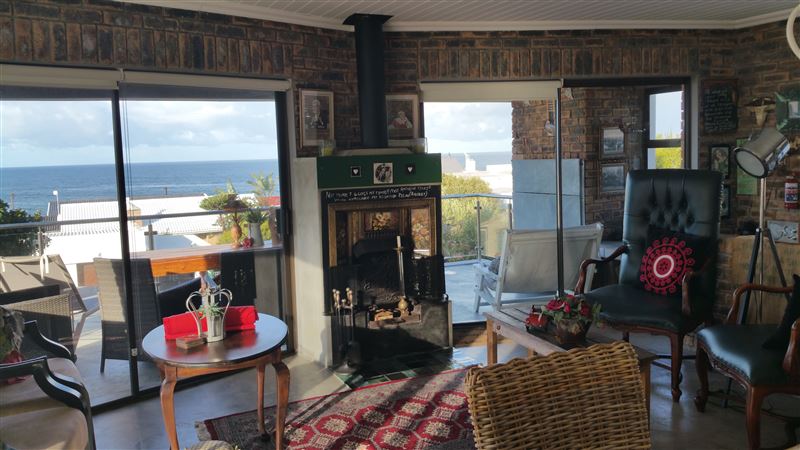 oystercatcher guest house lounge